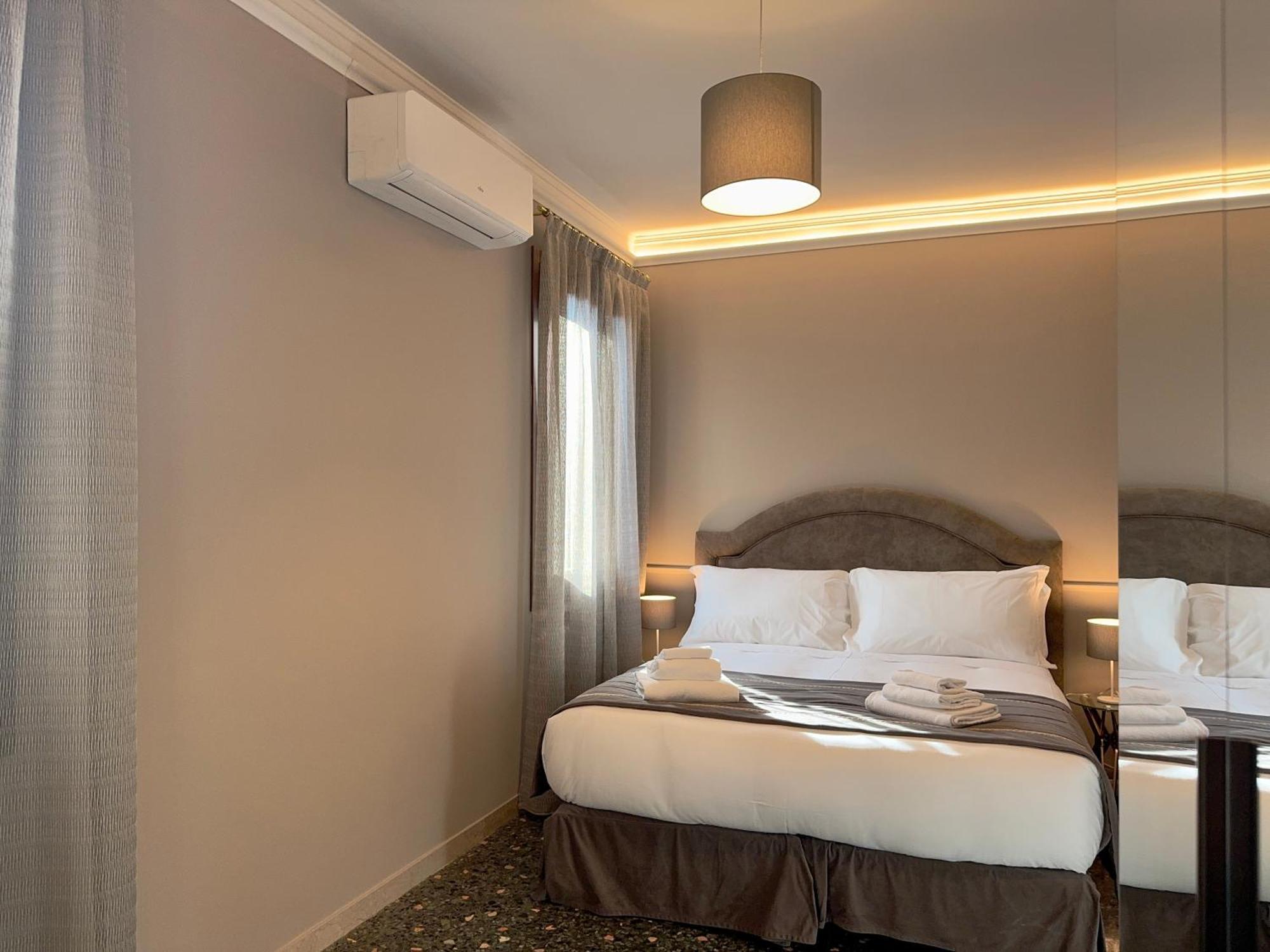San Vio Palace Luxury Apartments Βενετία Εξωτερικό φωτογραφία